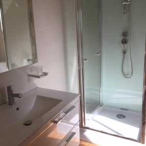 Penty - Showeroom with wc